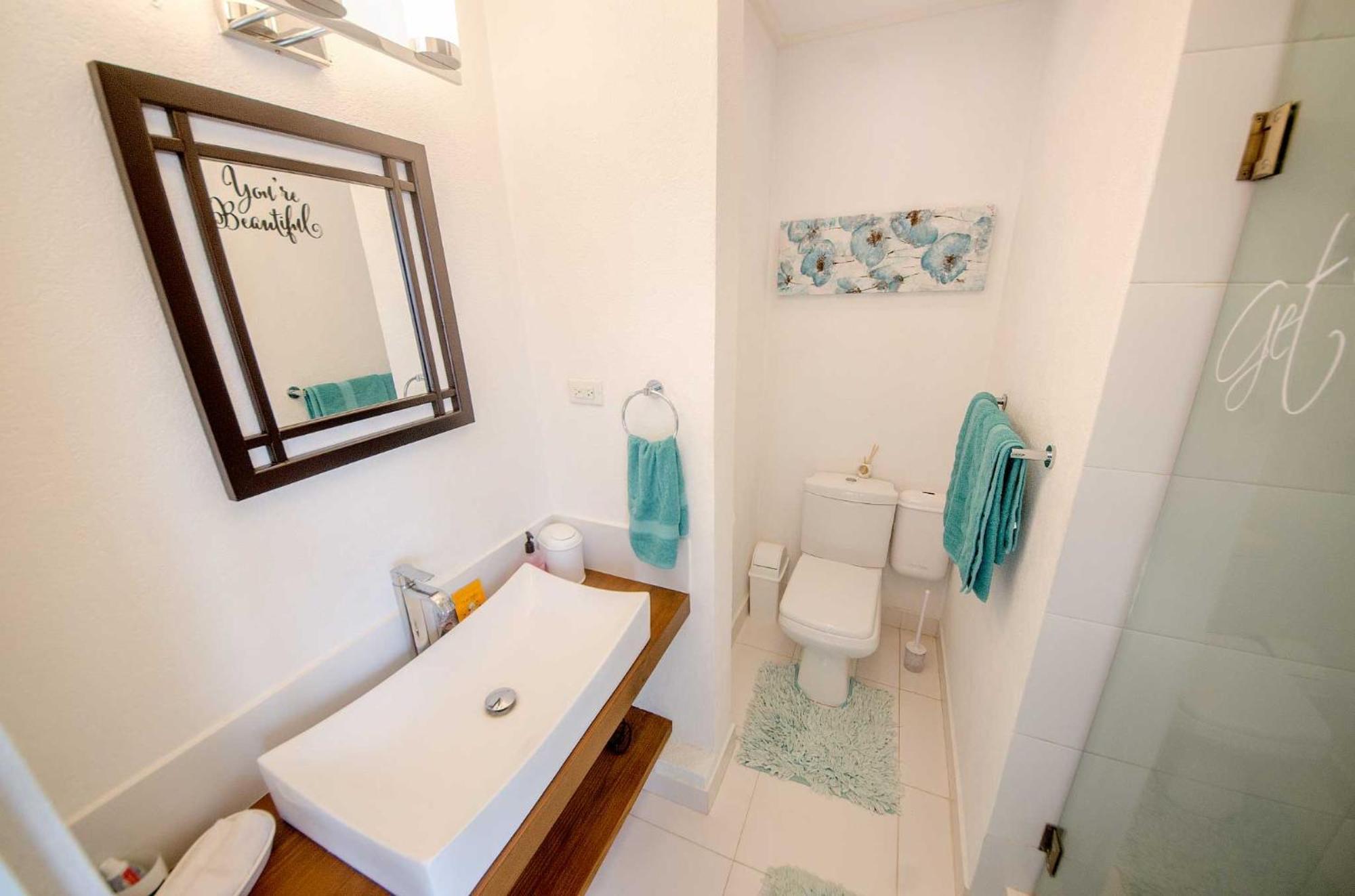 Hidden Gem Barbados Bed & Breakfast Крайст Чърч Стая снимка